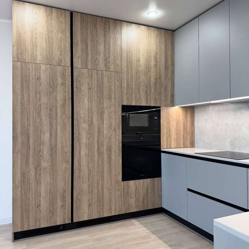 Светлая кухня FurniFlex в Новой Боровой